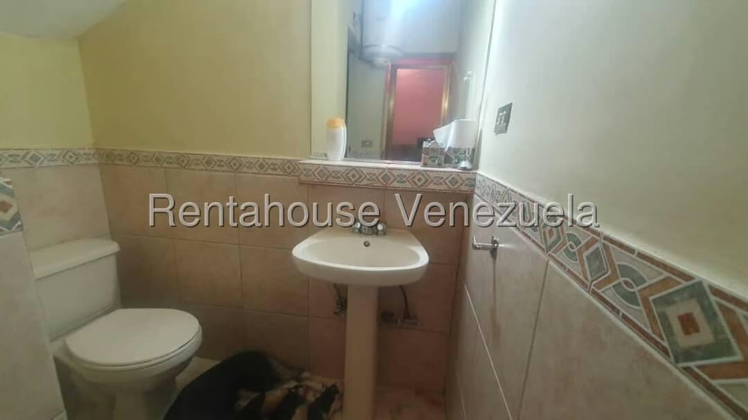 Casa (Multipes Niveles) en Venta en El Paraiso, Distrito Metropolitano - 51