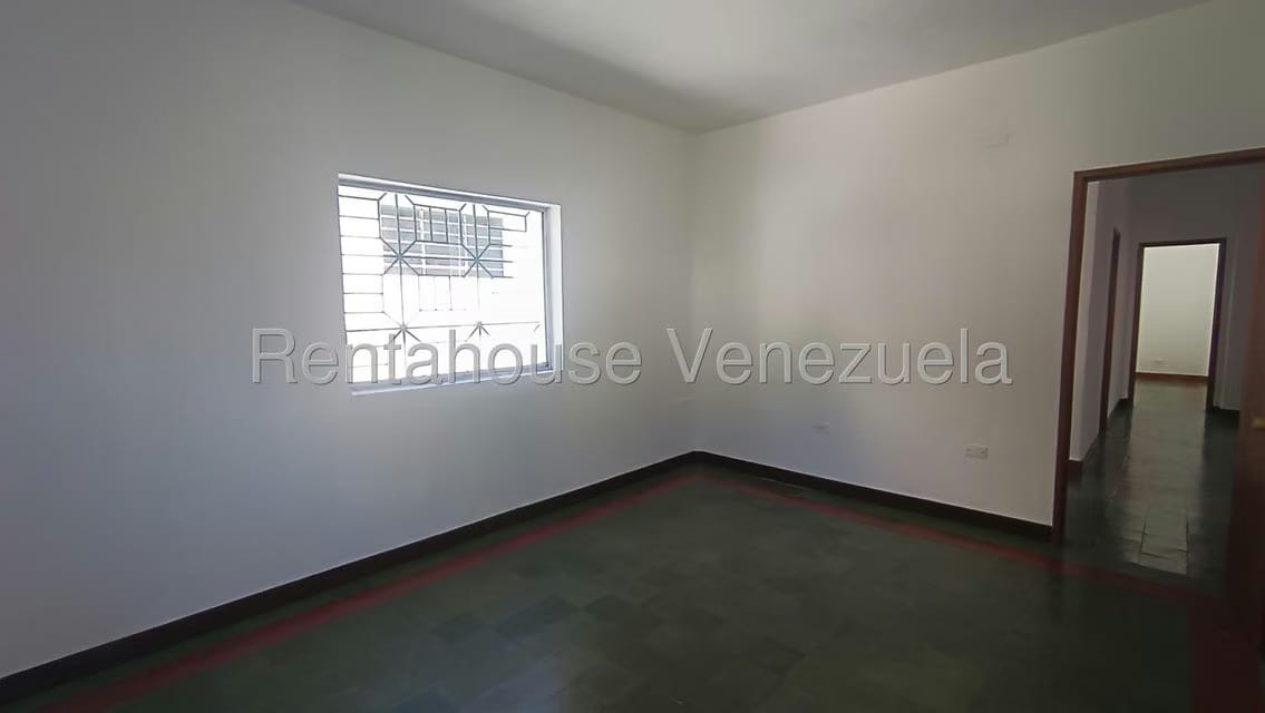 Comercial (Galpon - Deposito) en Alquiler en San Bernardino, Distrito Metropolitano - 12