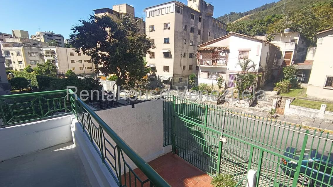 Comercial (Galpon - Deposito) en Alquiler en San Bernardino, Distrito Metropolitano - 14