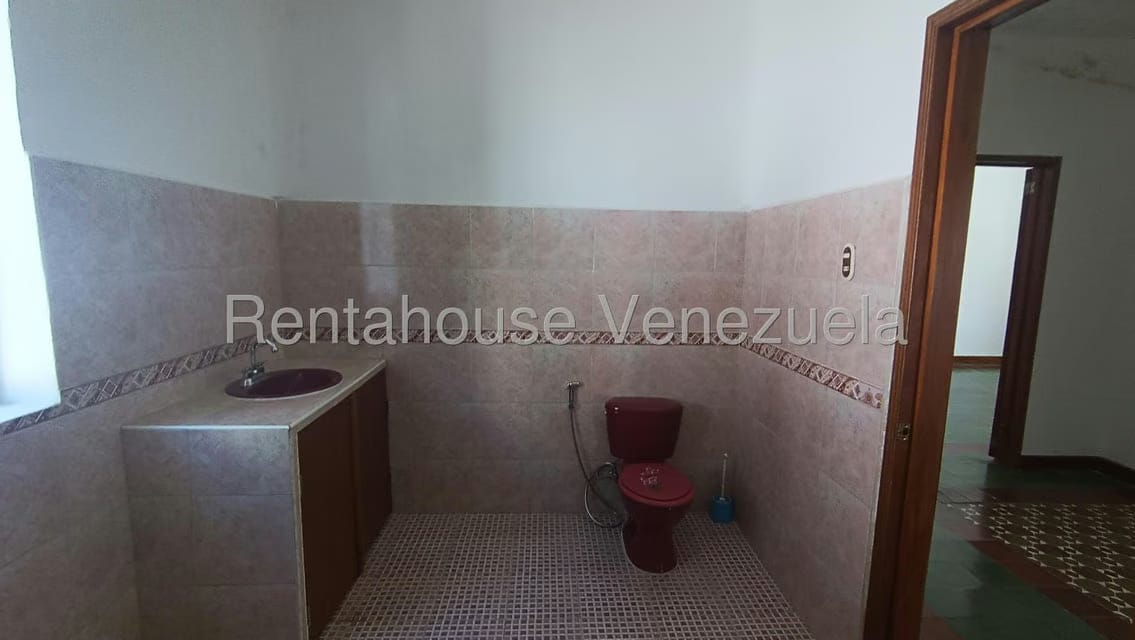 Comercial (Galpon - Deposito) en Alquiler en San Bernardino, Distrito Metropolitano - 15