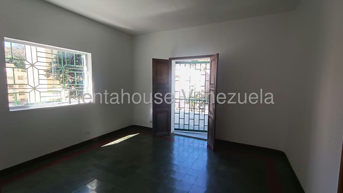 Comercial (Galpon - Deposito) en Alquiler en San Bernardino, Distrito Metropolitano - 9