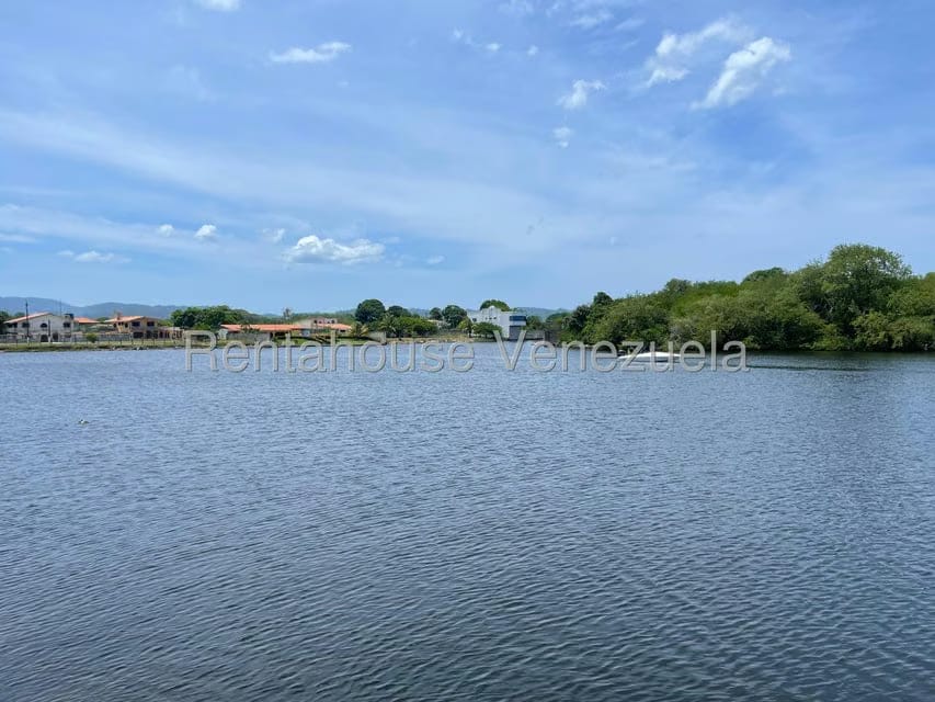 Casa (Duplex) en Venta en Ciudad Balneario Higuerote, Miranda - 19