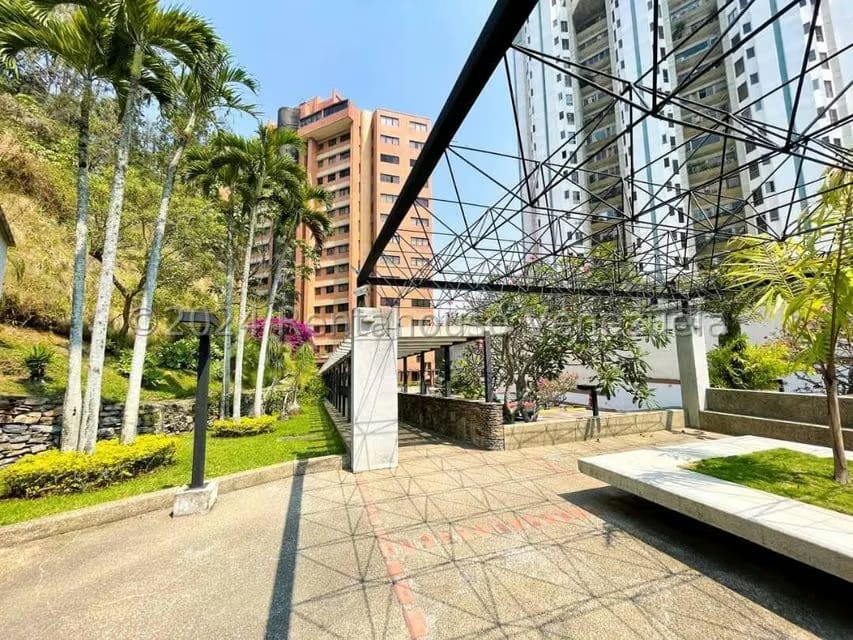 Apartamento (1 Nivel) en Venta en Los Naranjos del Cafetal, Distrito Metropolitano - 2
