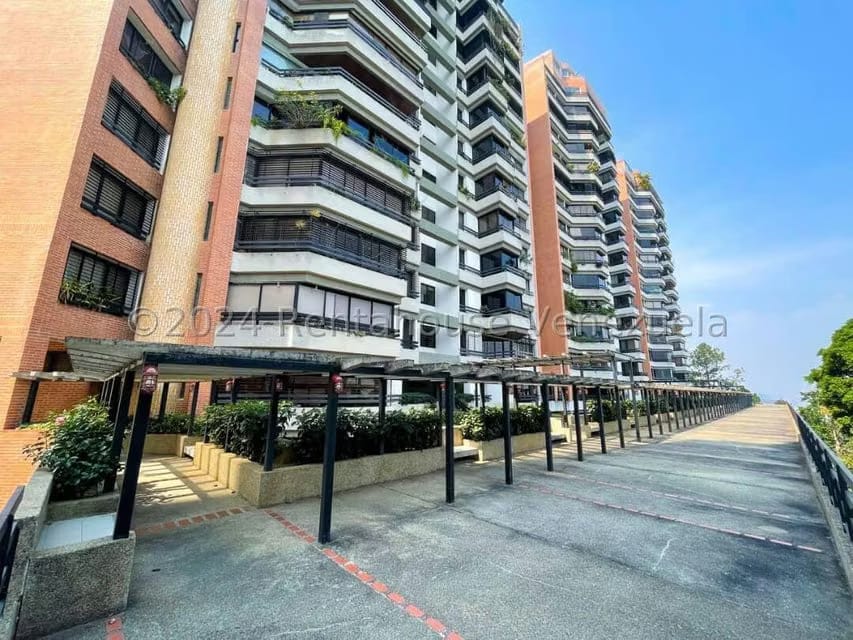 Apartamento (1 Nivel) en Venta en Los Naranjos del Cafetal, Distrito Metropolitano - 3