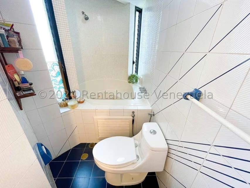 Apartamento (1 Nivel) en Venta en Los Naranjos del Cafetal, Distrito Metropolitano - 30