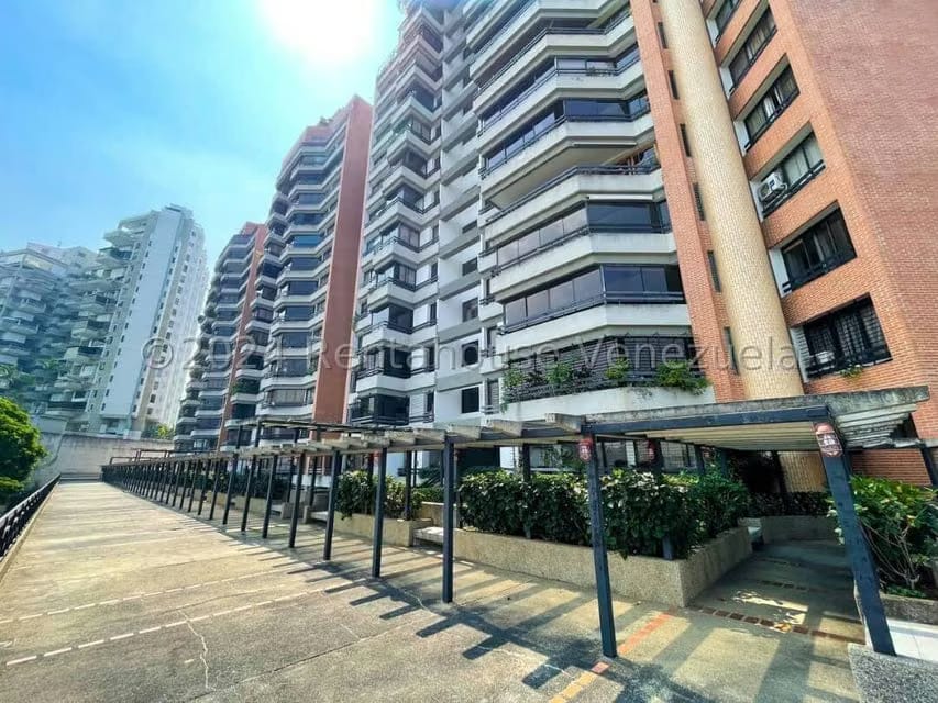 Apartamento (1 Nivel) en Venta en Los Naranjos del Cafetal, Distrito Metropolitano - 4