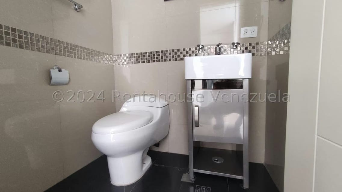 Comercial (Local Comercial) en Alquiler en Nueva Segovia, Lara - 9
