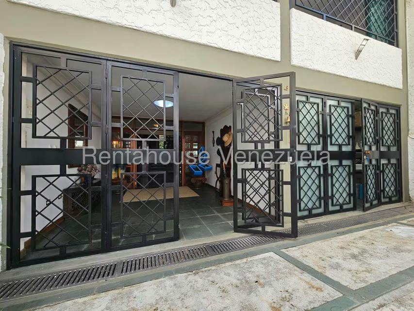 Casa (Multipes Niveles) en Venta en San Bernardino, Distrito Metropolitano - 2