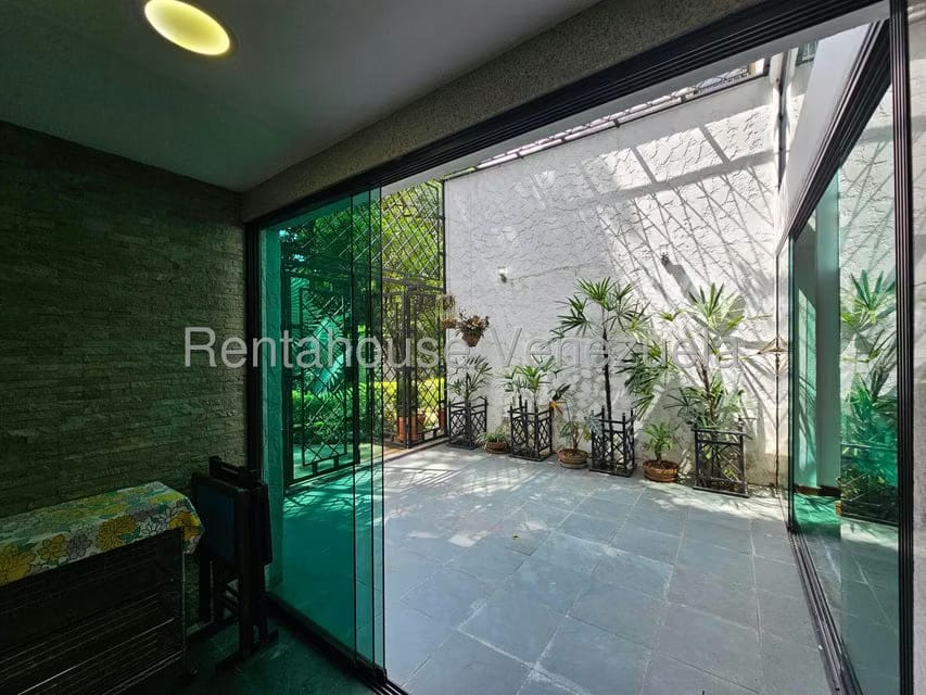 Casa (Multipes Niveles) en Venta en San Bernardino, Distrito Metropolitano - 25