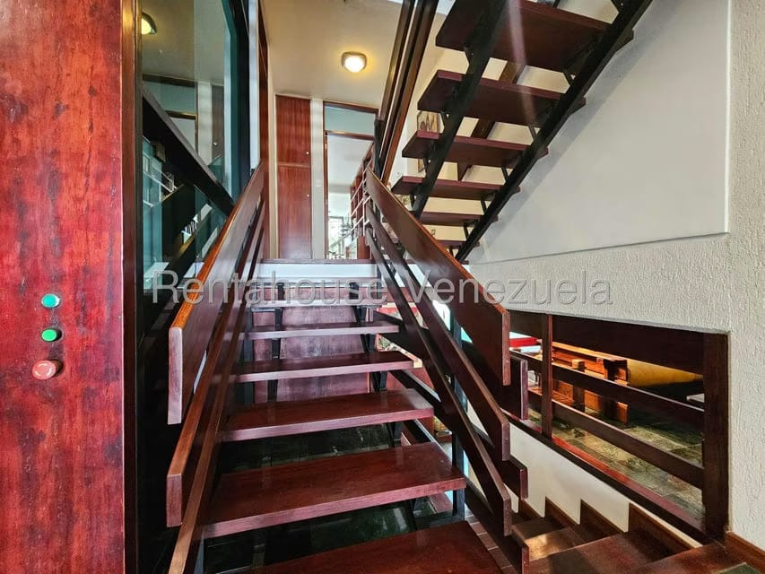 Casa (Multipes Niveles) en Venta en San Bernardino, Distrito Metropolitano - 32