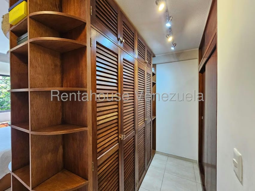 Casa (Multipes Niveles) en Venta en San Bernardino, Distrito Metropolitano - 42