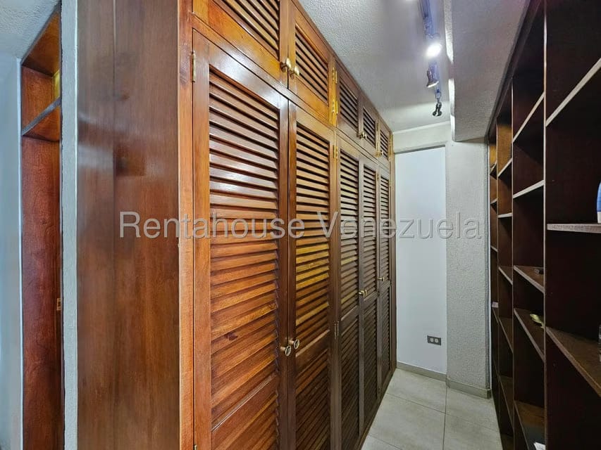 Casa (Multipes Niveles) en Venta en San Bernardino, Distrito Metropolitano - 45