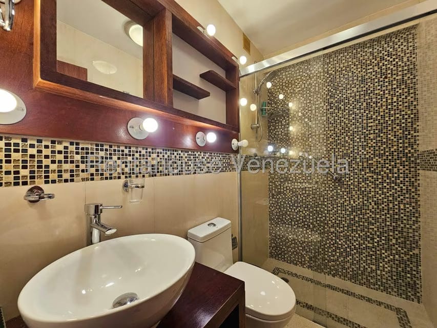 Casa (Multipes Niveles) en Venta en San Bernardino, Distrito Metropolitano - 46