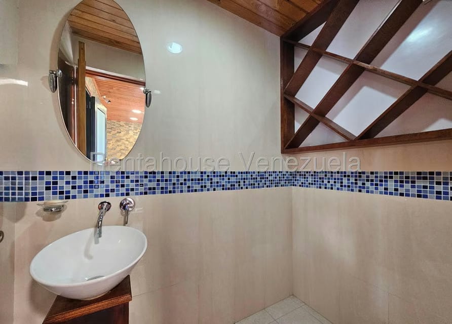 Casa (Multipes Niveles) en Venta en San Bernardino, Distrito Metropolitano - 74