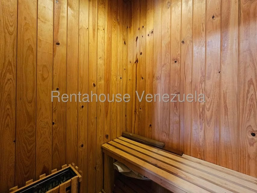 Casa (Multipes Niveles) en Venta en San Bernardino, Distrito Metropolitano - 75