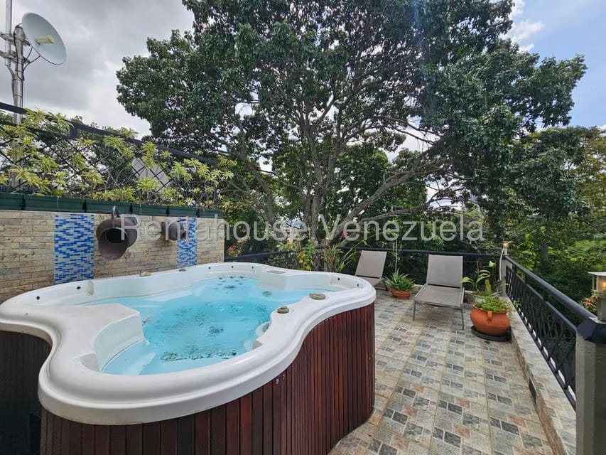 Casa (Multipes Niveles) en Venta en San Bernardino, Distrito Metropolitano - 76