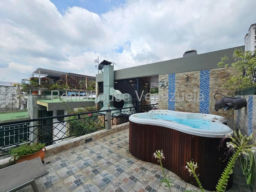 Casa (Multipes Niveles) en Venta en San Bernardino, Distrito Metropolitano - 79