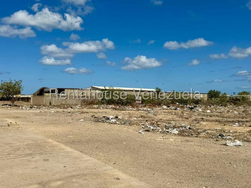 Terreno (Comercial) en Venta en Bella Vista, Falcon - 3