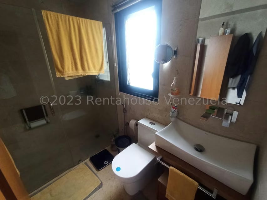Apartamento (1 Nivel) en Venta en Los Chorros, Distrito Metropolitano - 15