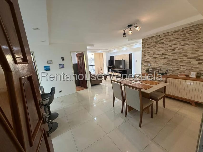 Apartamento (1 Nivel) en Venta en La Boyera, Distrito Metropolitano - 2