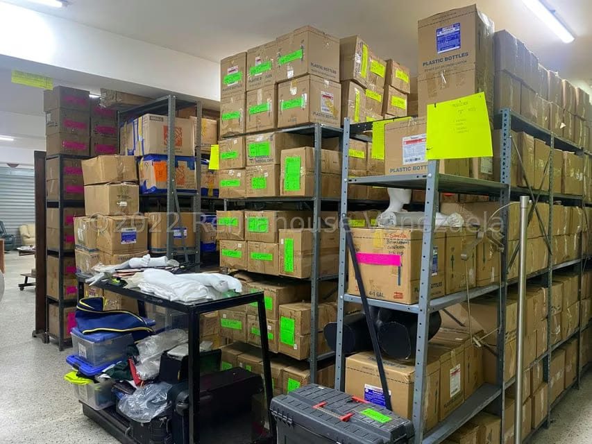 Comercial (Local Comercial) en Venta en Parroquia Santa Teresa, Distrito Metropolitano - 11