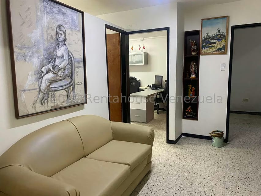 Comercial (Local Comercial) en Venta en Parroquia Santa Teresa, Distrito Metropolitano - 17