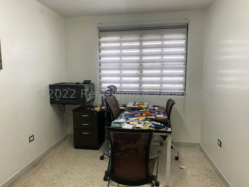 Comercial (Local Comercial) en Venta en Parroquia Santa Teresa, Distrito Metropolitano - 19