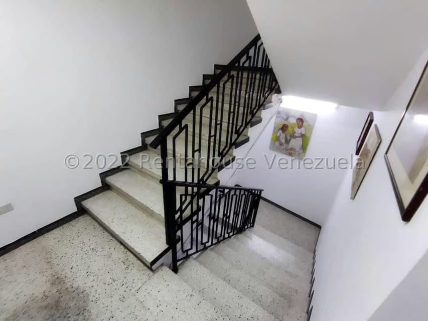 Comercial (Local Comercial) en Venta en Parroquia Santa Teresa, Distrito Metropolitano - 28