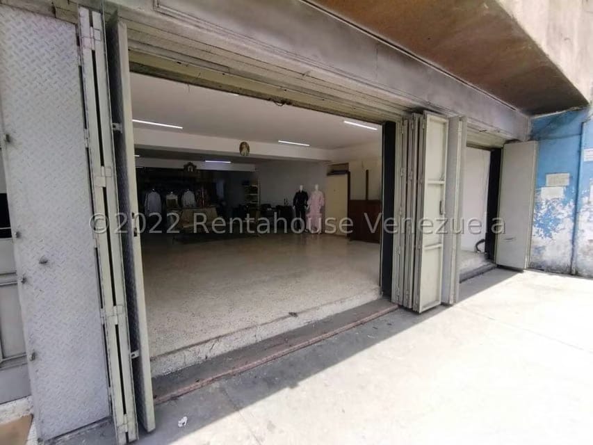 Comercial (Local Comercial) en Venta en Parroquia Santa Teresa, Distrito Metropolitano - 4