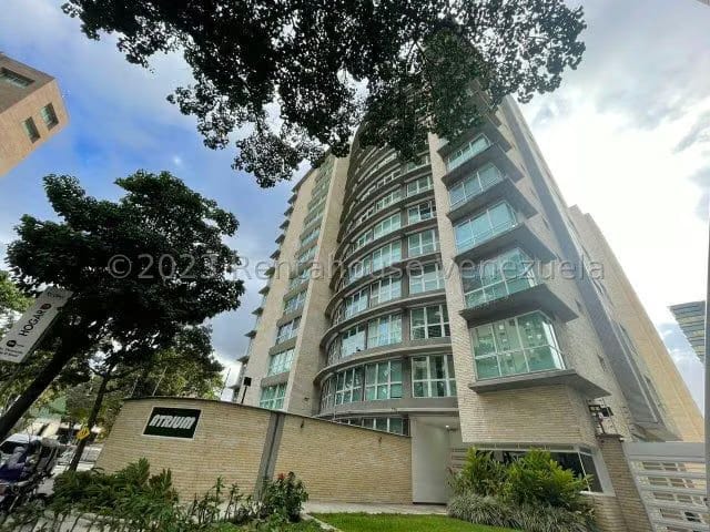 APARTAMENTO EN VENTA – YENNIEF ROJAS