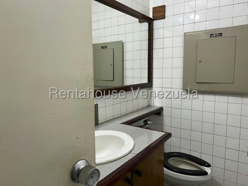 Comercial (Oficina) en Alquiler en Sabana Grande, Distrito Metropolitano - 16