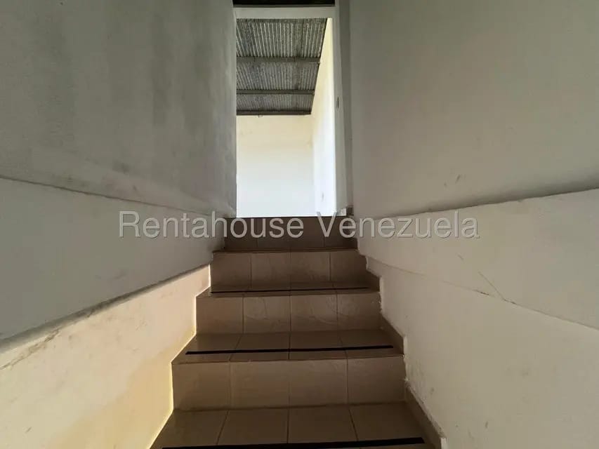 Comercial (Galpon - Deposito) en Alquiler en Circunvalacion Sur, Portuguesa - 7