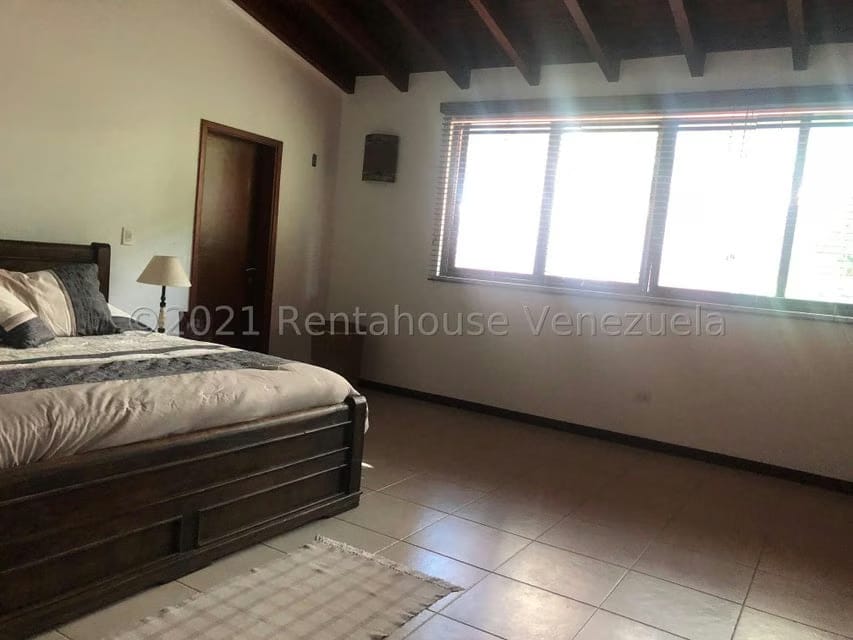 Casa (Duplex) en Venta en Altos de Guataparo, Carabobo - 21