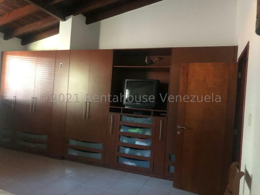 Casa (Duplex) en Venta en Altos de Guataparo, Carabobo - 25