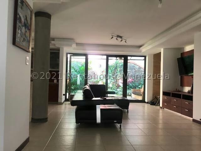 Casa (Duplex) en Venta en Altos de Guataparo, Carabobo - 4