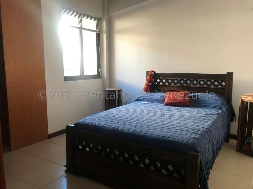 Casa (Duplex) en Venta en Altos de Guataparo, Carabobo - 32