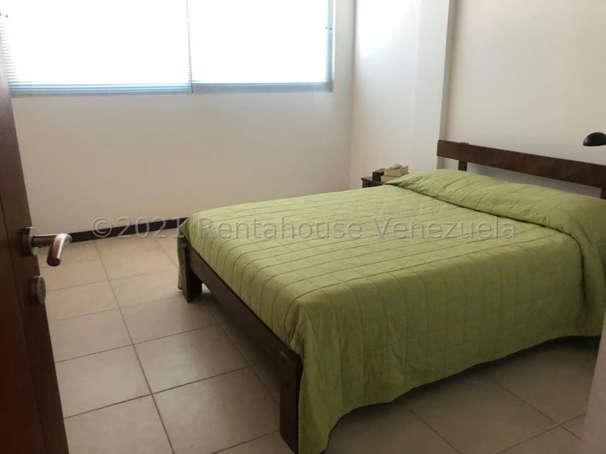 Casa (Duplex) en Venta en Altos de Guataparo, Carabobo - 34