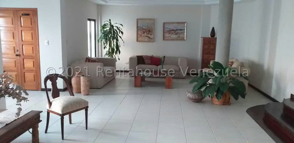 Casa (Duplex) en Venta en Altos de Guataparo, Carabobo - 43