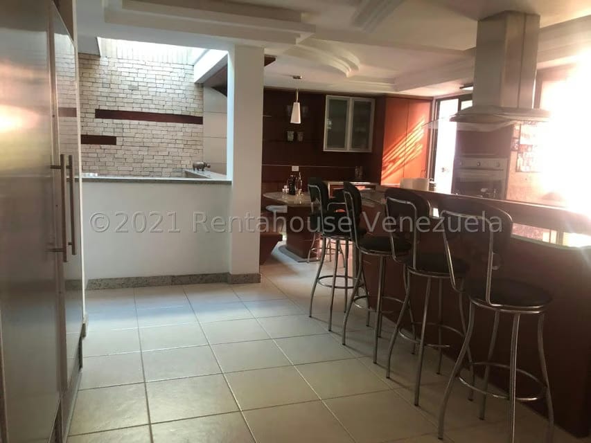 Casa (Duplex) en Venta en Altos de Guataparo, Carabobo - 9