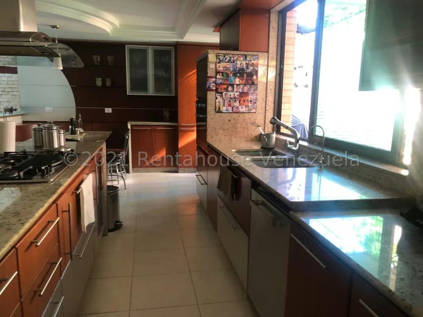 Casa (Duplex) en Venta en Altos de Guataparo, Carabobo - 10