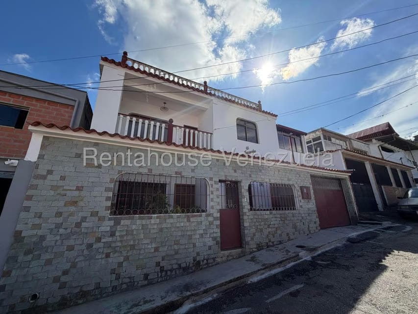 Casa (Duplex) en Venta en El Trigo, Miranda - 2