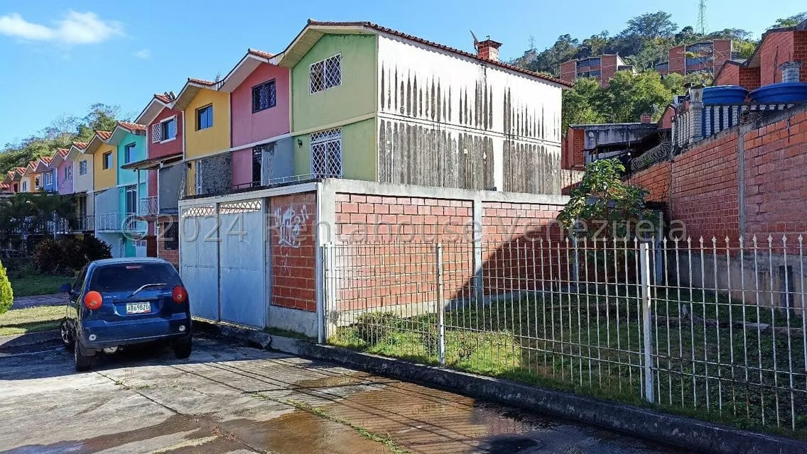 Casa (Multipes Niveles) en Venta en Valles de Chara, Miranda - 2
