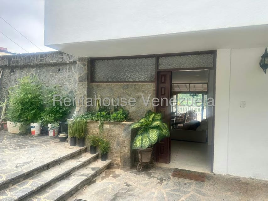 Casa (Multipes Niveles) en Venta en Los Anaucos, Miranda