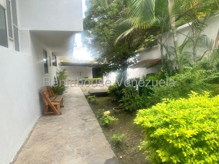 Casa (Multipes Niveles) en Venta en Los Anaucos, Miranda - 2