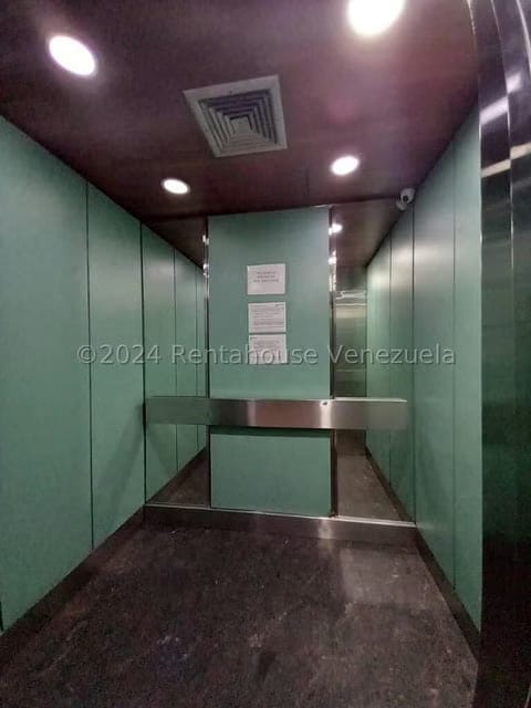 Comercial (Local Comercial) en Venta en Los Caobos, Distrito Metropolitano - 2