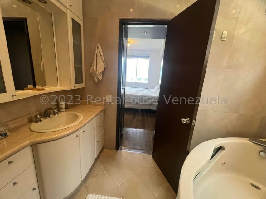 Apartamento (1 Nivel) en Venta en Lomas del Sol, Distrito Metropolitano - 27
