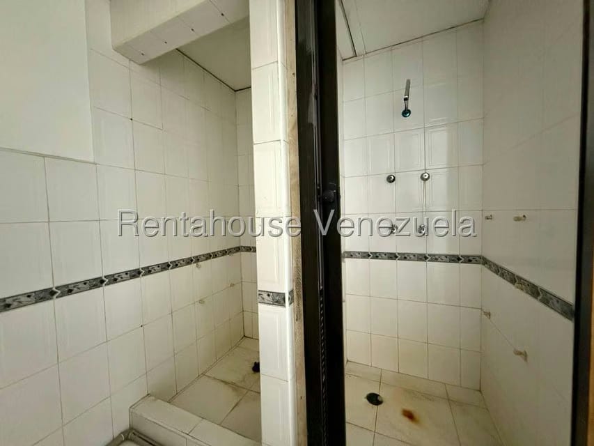 Comercial (Local Comercial) en Alquiler en Centro, Lara - 23