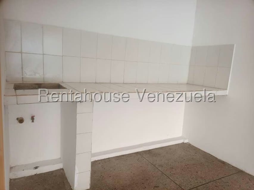 Comercial (Local Comercial) en Alquiler en Centro, Lara - 13