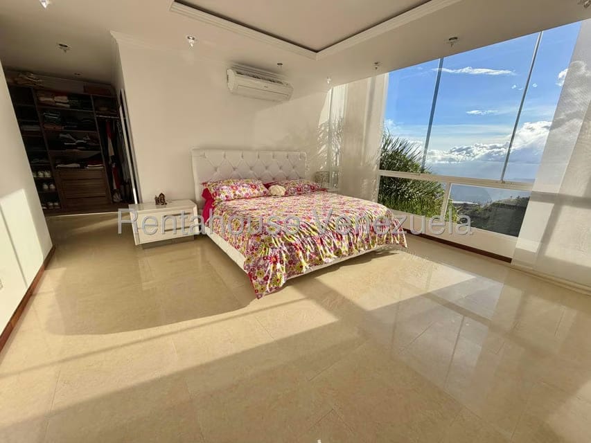 Casa (Multipes Niveles) en Venta en Parque el Retiro, Miranda - 12