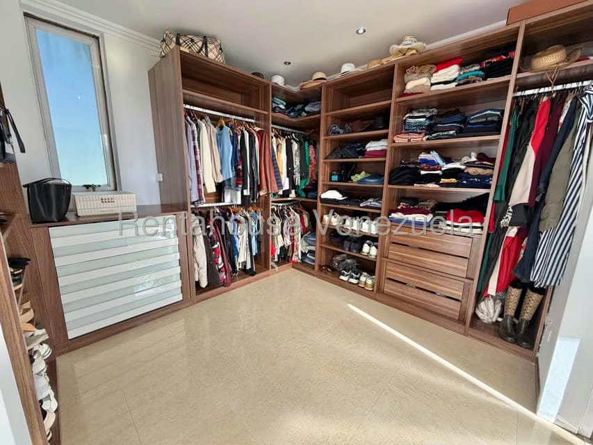 Casa (Multipes Niveles) en Venta en Parque el Retiro, Miranda - 13